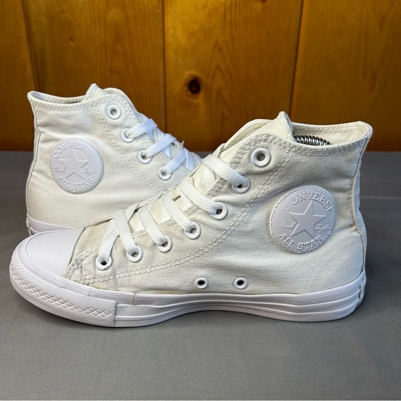 Converse Chuck Taylor All Star High Top Canvas Sneaker Off White Mens 5 Wo’s 7 - Picture 1 of 12